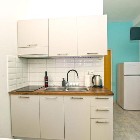 Apartments Dijana Pakoštane Exterior foto